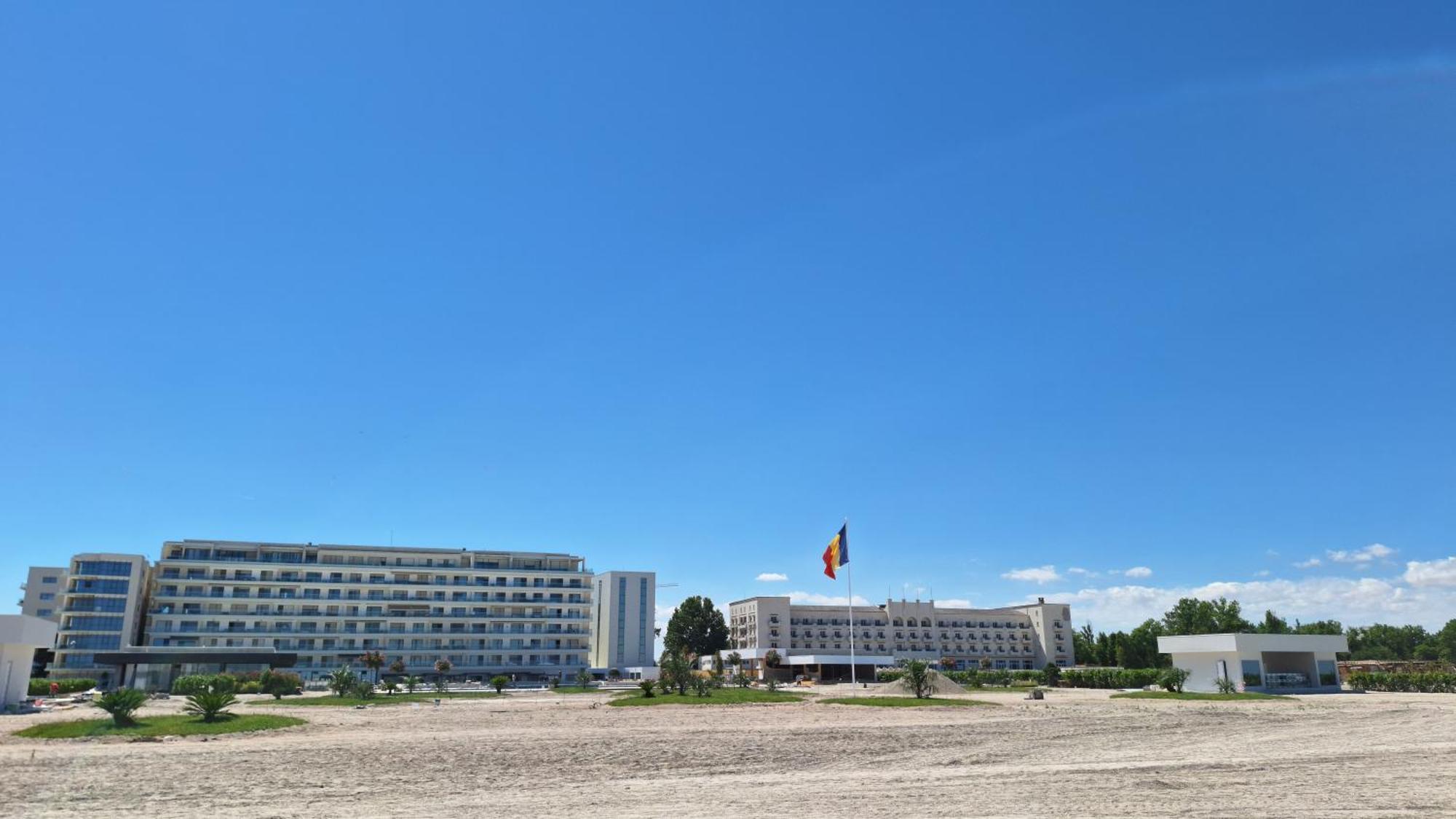 Elysse Sunrise Apartment Mamaia Exteriör bild